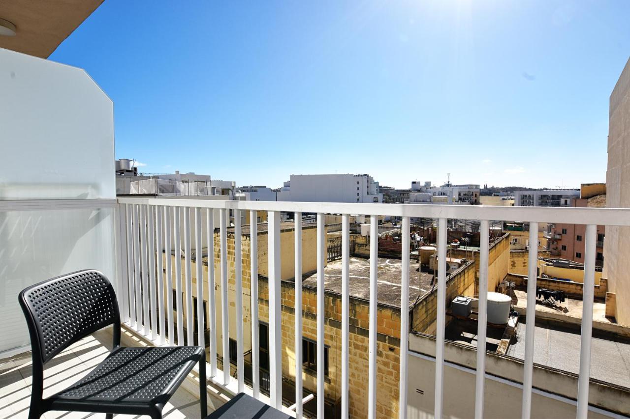 101 Moroni By Cast Renting Lejlighed Gzira Eksteriør billede