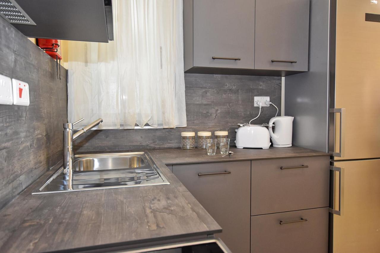 101 Moroni By Cast Renting Lejlighed Gzira Eksteriør billede
