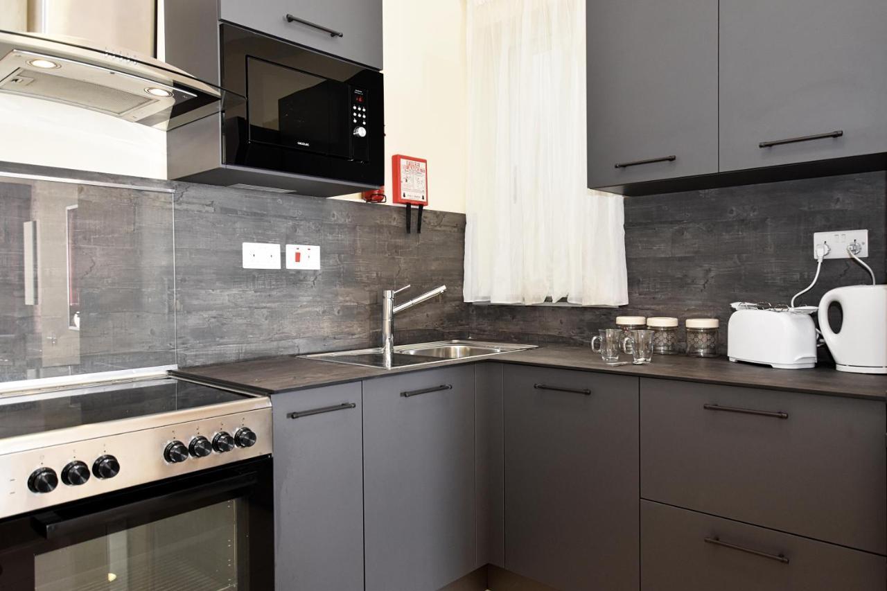 101 Moroni By Cast Renting Lejlighed Gzira Eksteriør billede