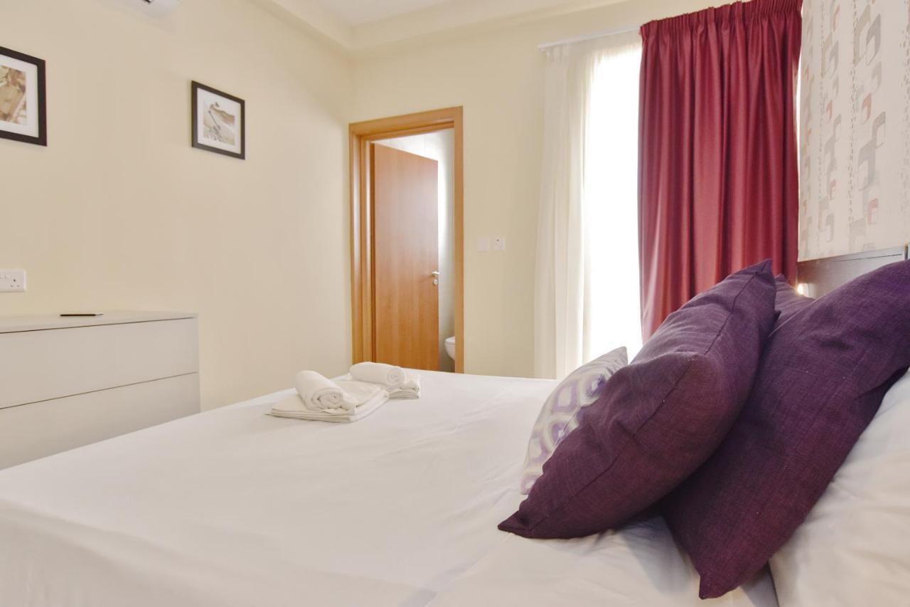 101 Moroni By Cast Renting Lejlighed Gzira Eksteriør billede